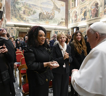 El Papa Francisco pide a los artistas del Concierto de Navidad del Vaticano que promuevan la paz y la reconciliación