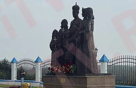 В Сургутском районе открыли памятник Царственным страстотерпцам