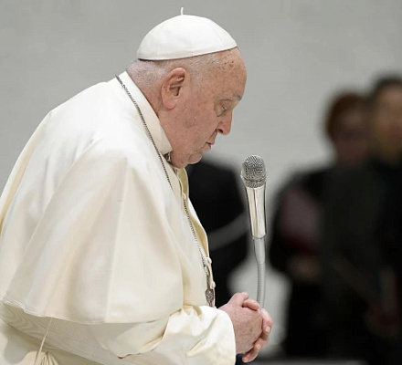 Pope Francis in Sunday Angelus: Jesus heals our wounds so we can love others