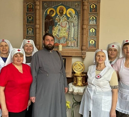 Больница святителя Алексия организовала стажировку для сестер милосердия Луганской епархии
