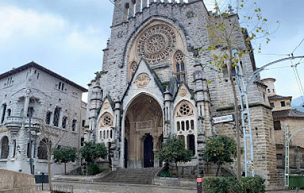 Church of Sant Bartomeu (architect: Rubió)
