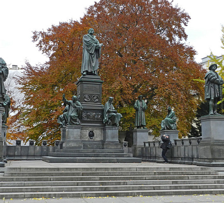Мемориал Мартина Лютера в Вормсе, Германия