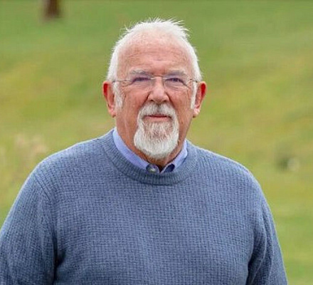 Северная Ирландия: 76-летнего пастора судят за совершение богослужения на границе «буферной зоны» клиники по прерыванию беременности