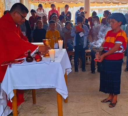 El Vaticano aprueba adaptaciones litúrgicas para las comunidades indígenas de México