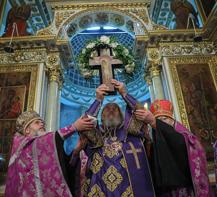 Vozdviženje Krsta: Gospodnji praznik u spomen na dva velika događaja