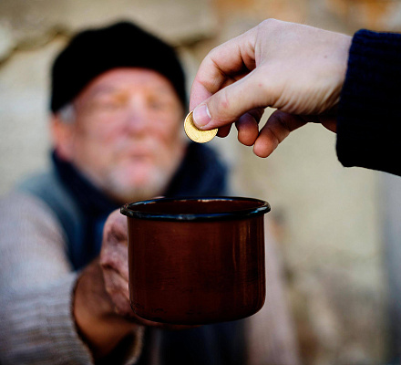 Le donazioni di elemosine sono diventate meno frequenti in Russia