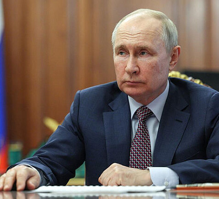 Святейший Патриарх Кирилл поздравил Владимира Путина с 25-летием со дня официального вступления в должность Главы Российского государства