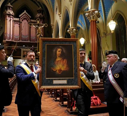 Knights of Columbus launch new Pilgrim Icon Program honoring the Sacred Heart of Jesus