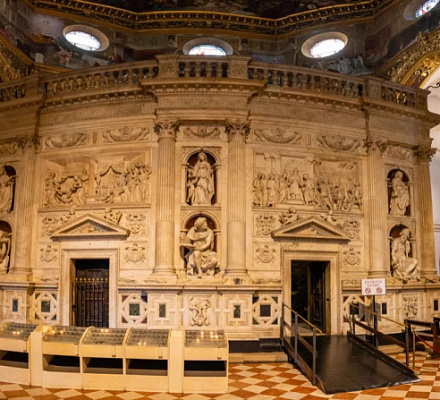 ¿Cómo pudo acabar la Santa Casa de María en Nazaret en Loreto, Italia?