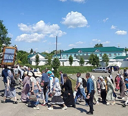В Нижегородской епархии начался крестный ход с Владимирской Оранской иконой Божией Матери