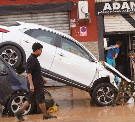 La Iglesia española se moviliza ante las graves inundaciones que dejan más de 60 muertos