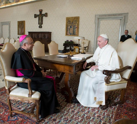 UPDATE: Новый документ Ватикана подтверждает изгнание аргентинского священника из духовного сана