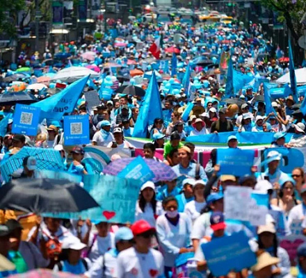 Obispos y activistas mexicanos se movilizan contra la legalización del aborto en Ciudad de México
