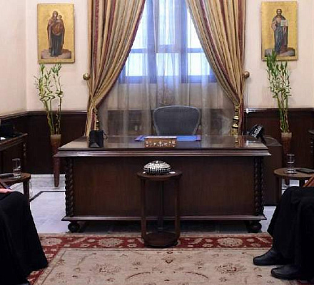 Патриарх Иоанн X принимает митрополита Хомского Грегориоса Хури