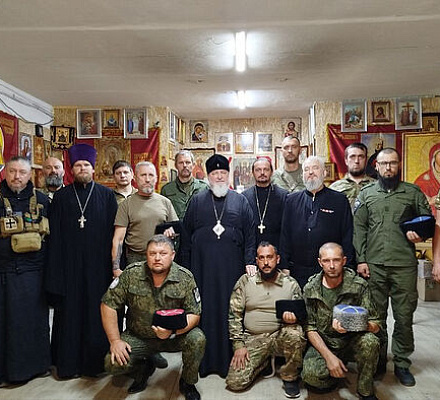 Митрополит Ставропольский Кирилл посетил походный храм бригады «Терек»