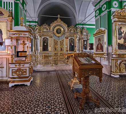 Внутреннее устройство православного храма