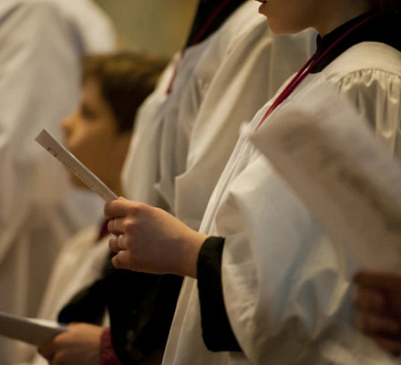 Un cardenal de Sri Lanka ordena que sólo haya monaguillos varones en la archidiócesis de Colombo