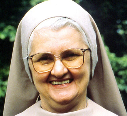 Give up candy? Mother Angelica’s 5 tips for your Lenten sacrifices