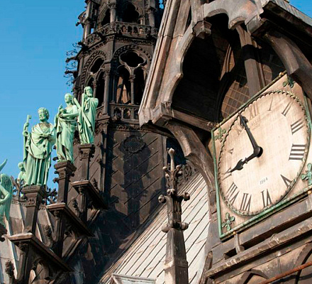 El reloj de la catedral de Notre Dame será restaurado por maestros de San Petersburgo