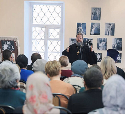 Выставка фотографий Царской семьи открылась в Волоколамском кремле