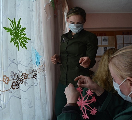 Se llevaron regalos al orfanato de la colonia de mujeres en Kuban.