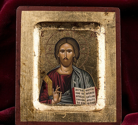 ¿Es posible dar un icono, un crucifijo, una cruz pectoral