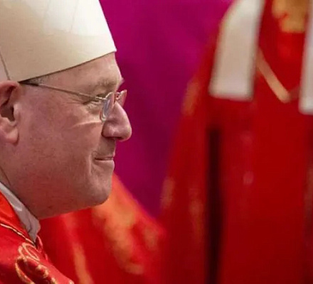 Кардинал Долан говорит, что архиепархия подает в суд на страховщика, чтобы заставить его выплатить деньги по искам о сексуальном насилии