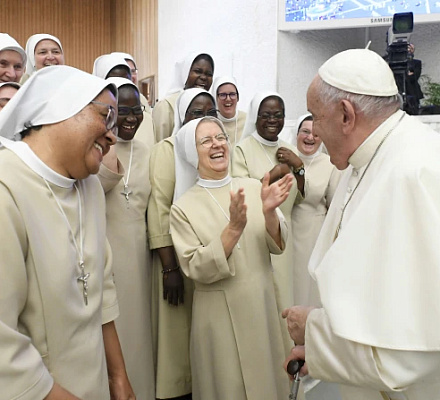 El Papa Francisco escribe un ensayo sobre el humor: "La ironía es una medicina