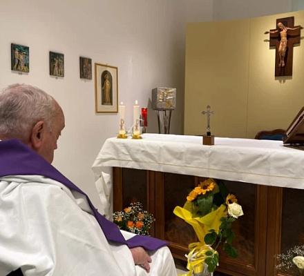 Holy See shares first photo of Pope Francis since he entered Gemelli Hospital