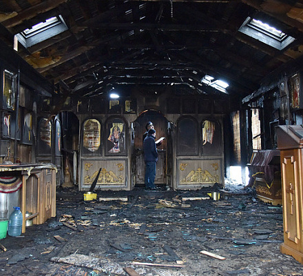 Gemeindemitglieder der Lemberger Kirche St. Volodymyr fordern die Behörden auf, die Untersuchung der Brandstiftung der Kirche zu beschleunigen