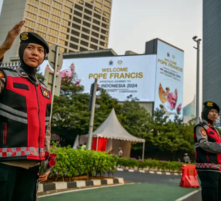 Pope Francis begins historic apostolic journey to Southeast Asia and Oceania