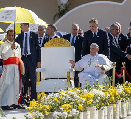 Pope Francis’ Mass in East Timor draws 600,000 Catholics