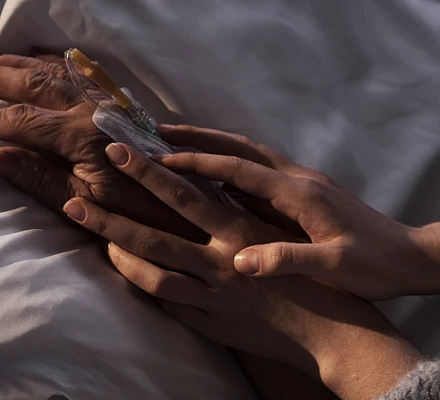 Los médicos de cuidados paliativos del Reino Unido afirman que el proyecto de ley de suicidio asistido se basa en "conceptos erróneos