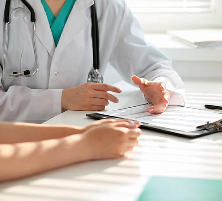 ¿Cómo acompañar a los enfermos de cáncer? Cuatro expertos proponen algunas formas