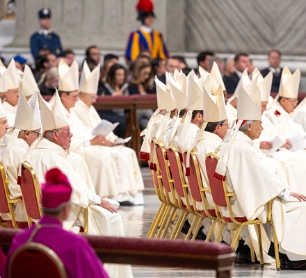 LIVE UPDATES: Cardinals celebrate ninth and final Novendiales Mass for Pope Francis