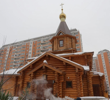 A Mosca è in costruzione un complesso di templi in legno in onore dei 12 apostoli