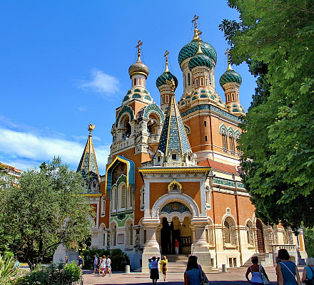A Catedral de Nicolau em Nice pode ser considerada o melhor monumento da arquitetura da França
