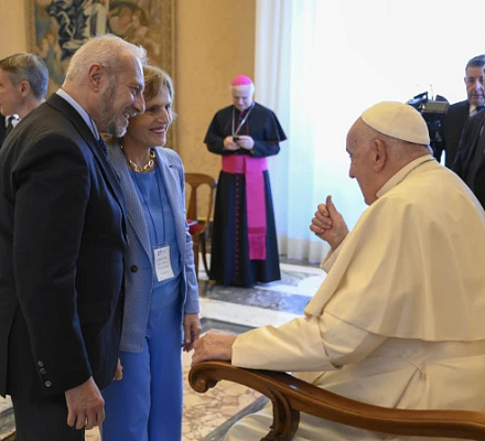 Papa Francisco: El mundo laico necesita profesores con "un gran corazón" e ideales elevados