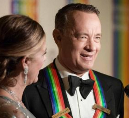 Tom Hanks e sua moglie donano il sangue per lo sviluppo di un vaccino contro il coronavirus