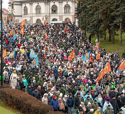 В Казани прошел общегородской Крестный ход в День народного единства