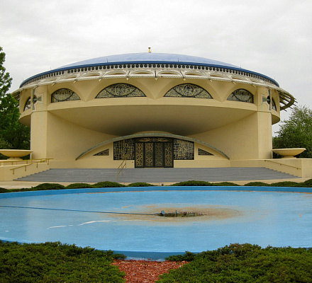 La chiesa greca dell'Annunciazione a Vovatos: un tempio o un UFO ?!