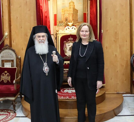 ЕГО БЛАЖЕНСТВО ПРИНИМАЕТ ГЕНЕРАЛЬНОГО КОНСУЛА ВЕЛИКОБРИТАНИИ В ИЕРУСАЛИМЕ ПОВЕРШЕНИИ ЕЁ КОМАНДИРОВКИ И ПРИЗЫВАЕТ ПРЕКРАТИТЬ ВОЙНУ В ГАЗЕ