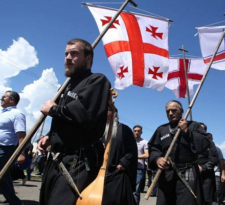 Il Presidente della Georgia si è unito alla processione di preghiera in memoria di Santa Nina