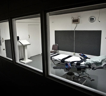 South Carolina inmate to die by firing squad, Tennessee resumes executions with new drug