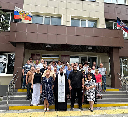 В Мариуполе освятили здание санэпидемстанции после капитального ремонта