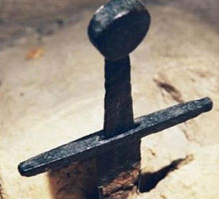 La spada nella roccia: la versione italiana