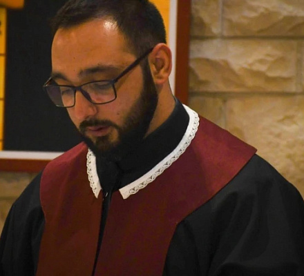 ACTUALIZACIÓN: Un sacerdote católico maronita se recupera de sus heridas tras un ataque en la rectoría de Filadelfia