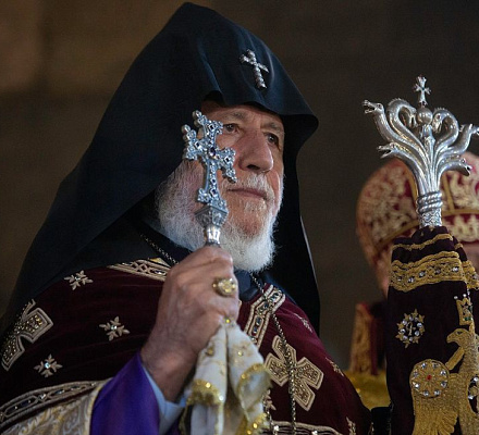 Католикос Всех Армян отбыл в Армянскую Восточную епархию США