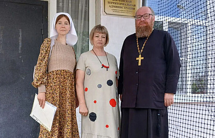 Патриаршая гуманитарная миссия передала гуманитарную помощь жителям Валуйского района Белгородской области