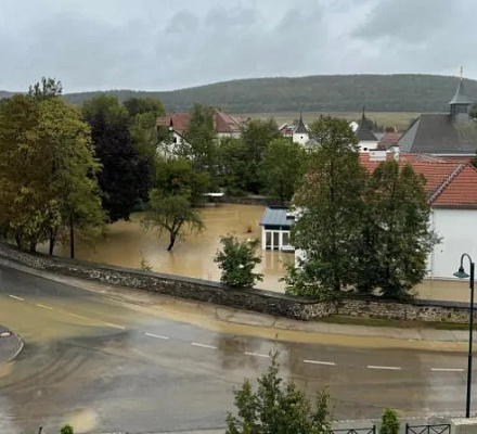 Смертоносные наводнения в Центральной Европе нанесли ущерб знаменитым монастырям и семинарии